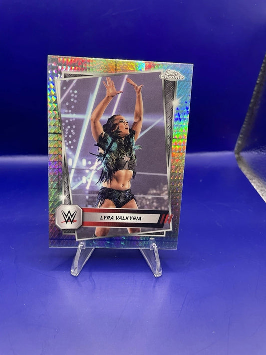 Lyra Valkyria 2025 Topps Chrome Refractor #135