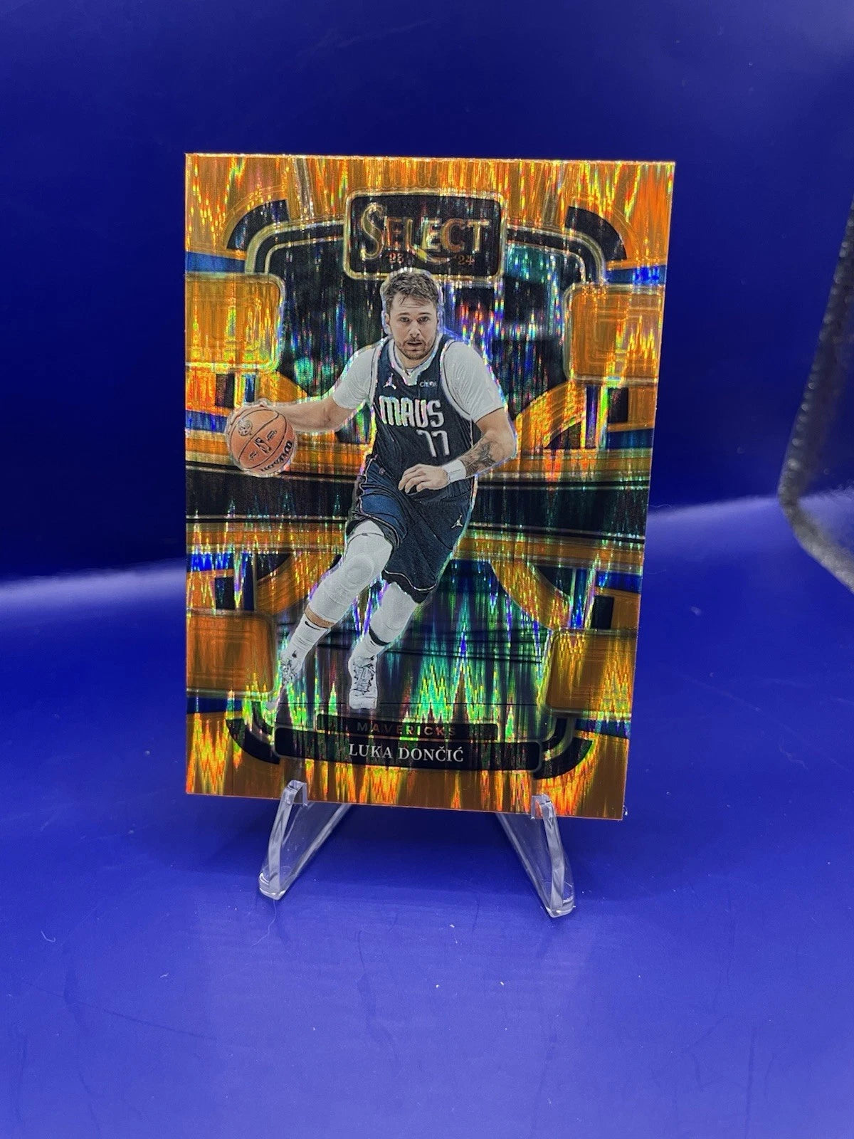 Luka Doncic 2023 Panini Prizm Orange Wave #51